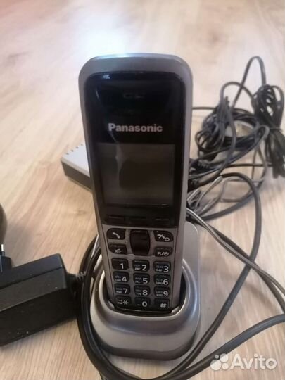 Телефон Panasonic kx-tg6421ru