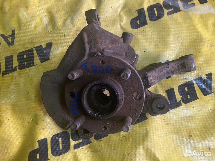 Поворотный кулак правый Chevrolet Aveo Т200