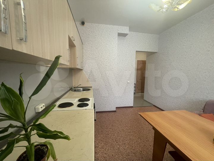 2-к. квартира, 43 м², 2/5 эт.