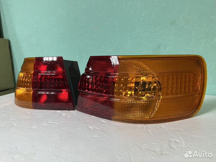 Задний фонарь Toyota Corona Premio