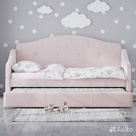 Кровать с большим спальным местом