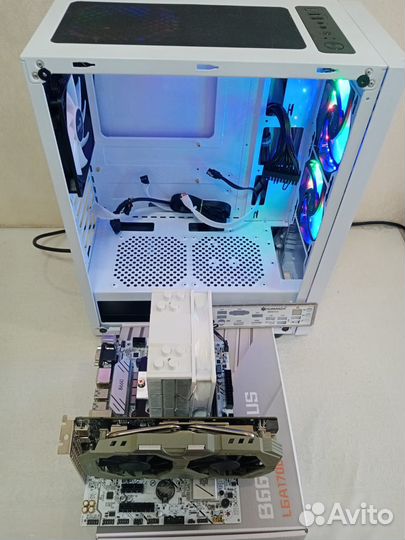 Игровой компьютер белый