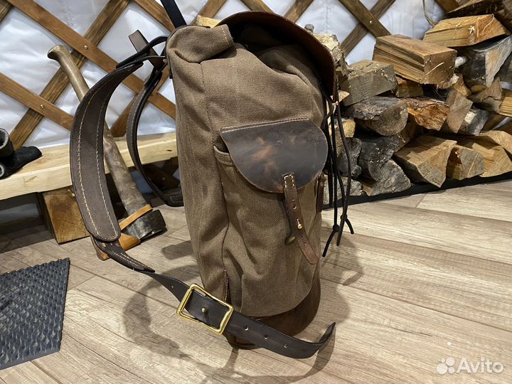 Рюкзак ручной работыииз кожи и канваса