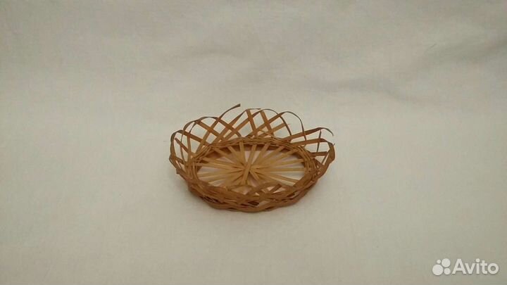 Плетеные корзинки в виде сердец и гриб