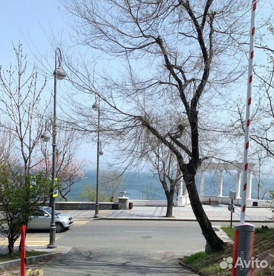 Автоматический шлагбаум