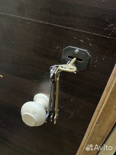 Металлическая дверь