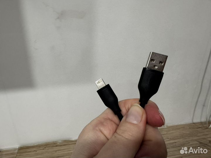 Кабель для зарядки