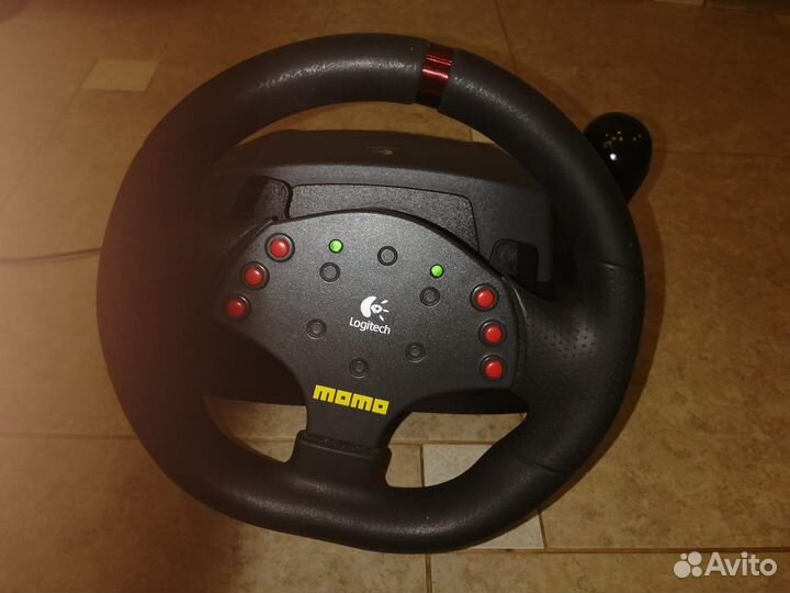 Руль logitech momo racing