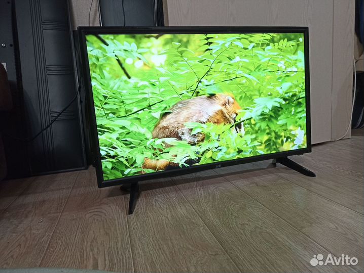 Телевизор Leff 32 дюйма 81 см SMART TV Wi-Fi HD