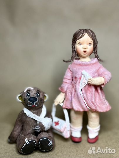 Ватная игрушка маленький доктор