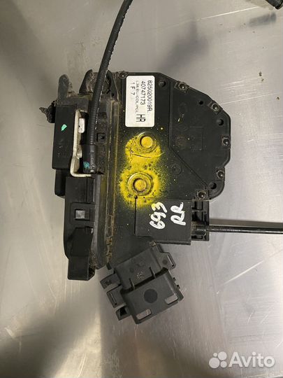 Замок задней правой двери Renault Fluence