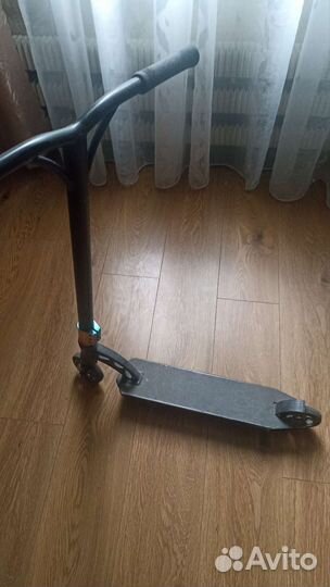 Трюковой самокат MGP