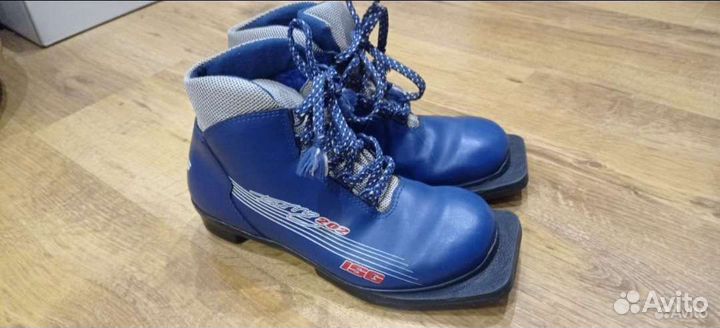 Лыжные ботинки