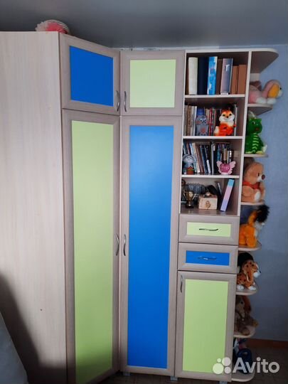 Угловой шкаф