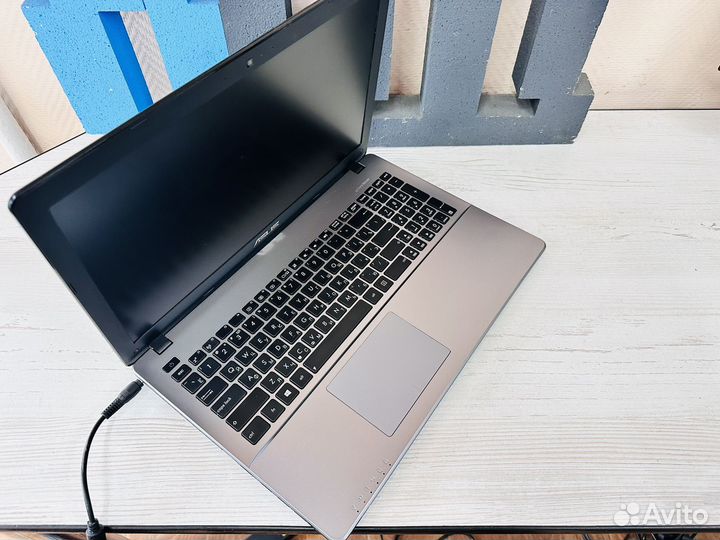 Игровой ноутбук Asus i3 8gb gt720