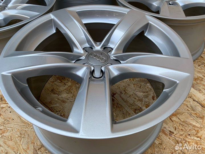 Комплект литых дисков R18x8.5 5x112