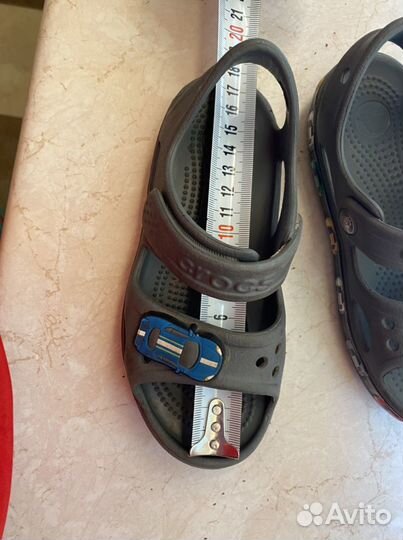 Сандали Crocs