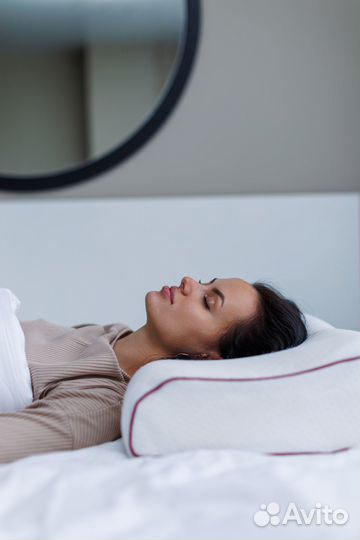 Анатомическая подушка для сна с эффектом памяти. К