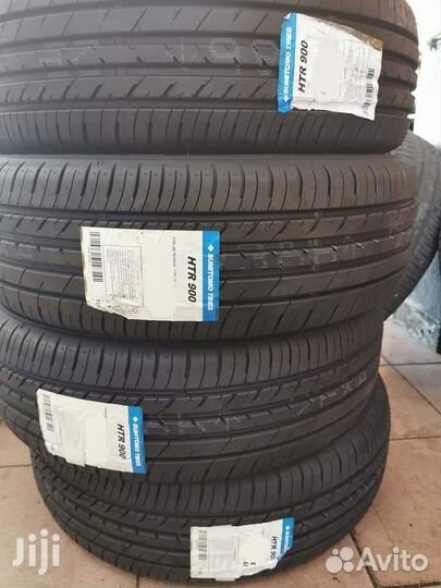 Sumitomo HTR900 215/65 R16 98H