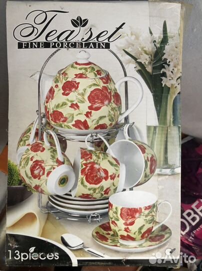 Чайный сервиз с чайником