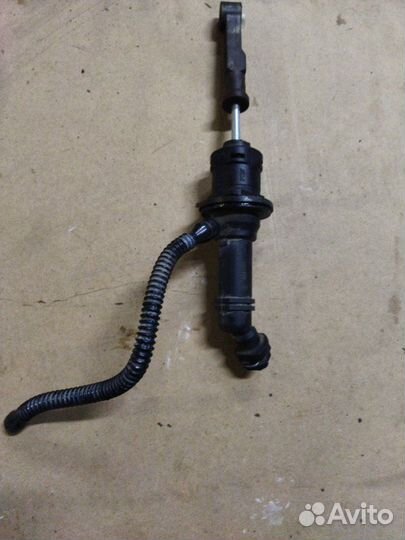 Главный цилиндр сцепления Renault Logan 2 K7J