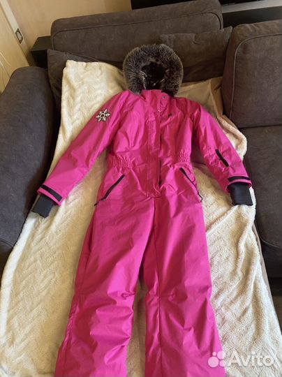 Комбинезон для спорта и прогулок