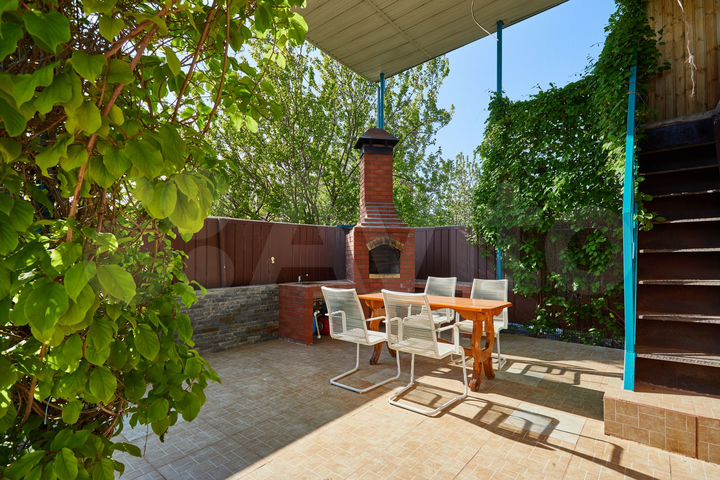 Дом 98 м² на участке 5 сот.