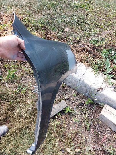Крыло переднее правое toyota land cruiser 200 15г
