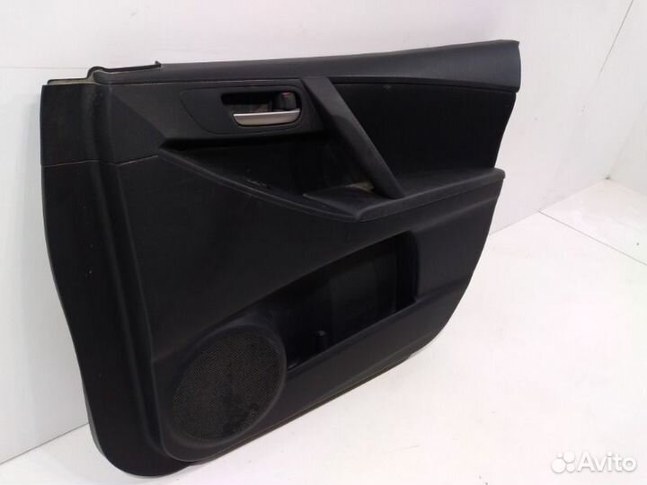 Обшивка двери передняя правая Mazda 3 BL 2009-2013