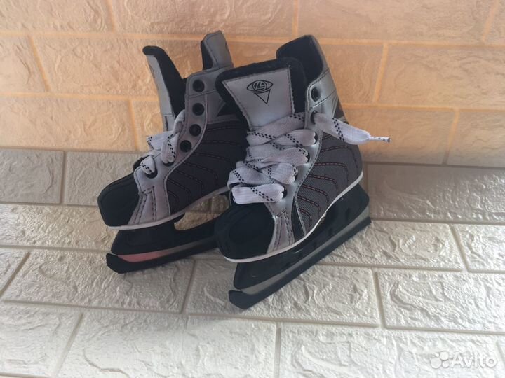 Коньки детские,хоккейные размер 29