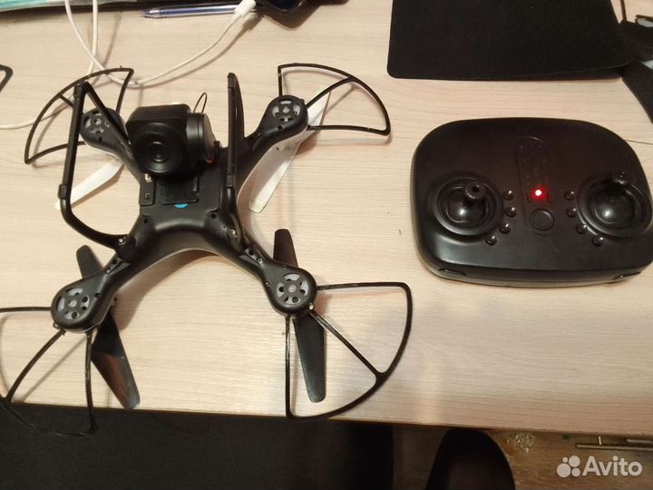 Квадрокоптер DongHuang с камерой