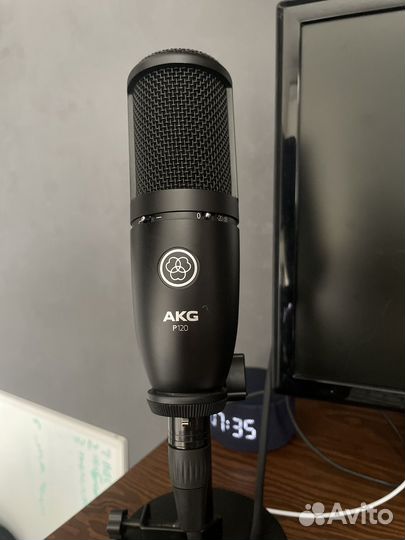 Конденсаторный студийный микрофон AKG P120 XLR