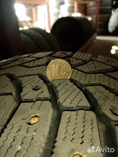 Bridgestone Blizzak Spike-01 205/55 R16