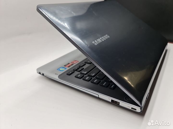 Ноутбук Samsung 355V4C AMD A10-4600M/7670 2Gb/750g