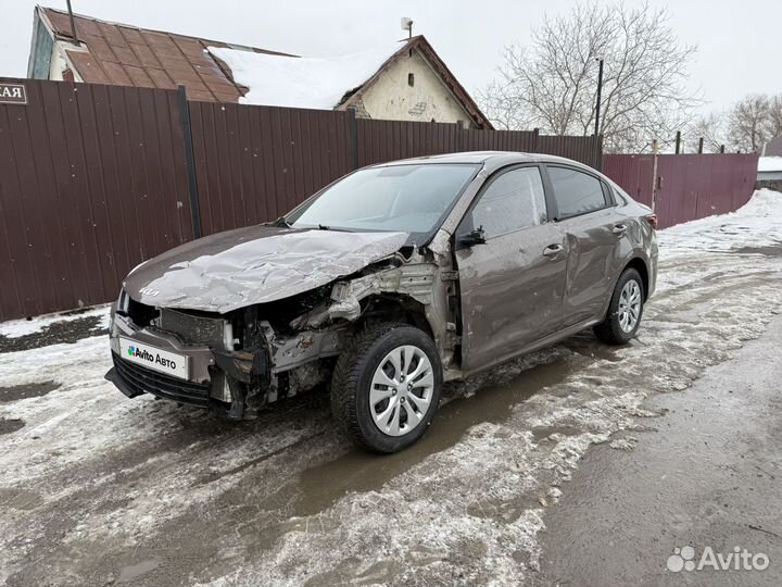 Kia Rio 1.6 AT, 2022, битый, 49 000 км