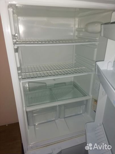Холодильник indesit
