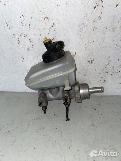 Главный тормозной цилиндр Renault Logan K7J 2006