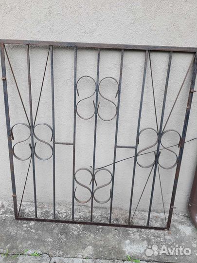 Кованые решетки на окна б/у
