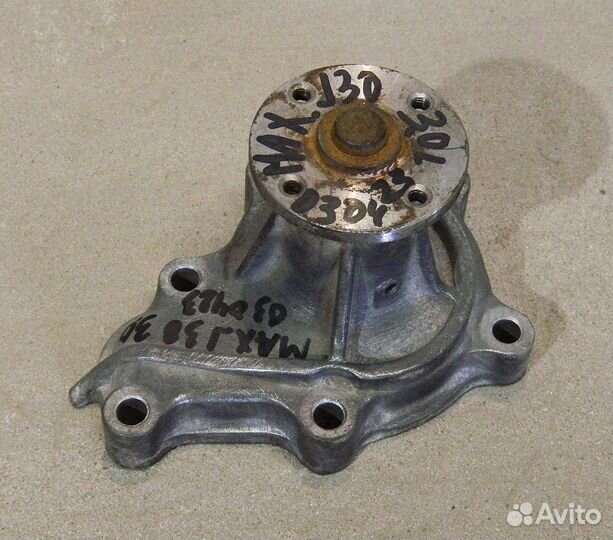 Насос водяной (помпа) Nissan Maxima J30 3.0