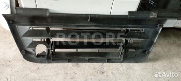 Решетка радиатора нижняя DAF CF-series 2009