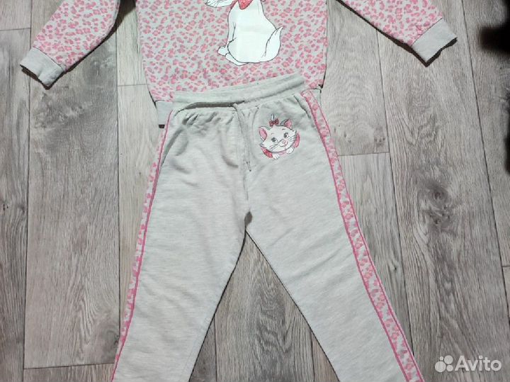 Спортивный костюм