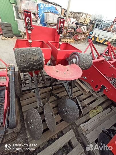 Картофелесажалка на 2(два) рядка для мини трактора