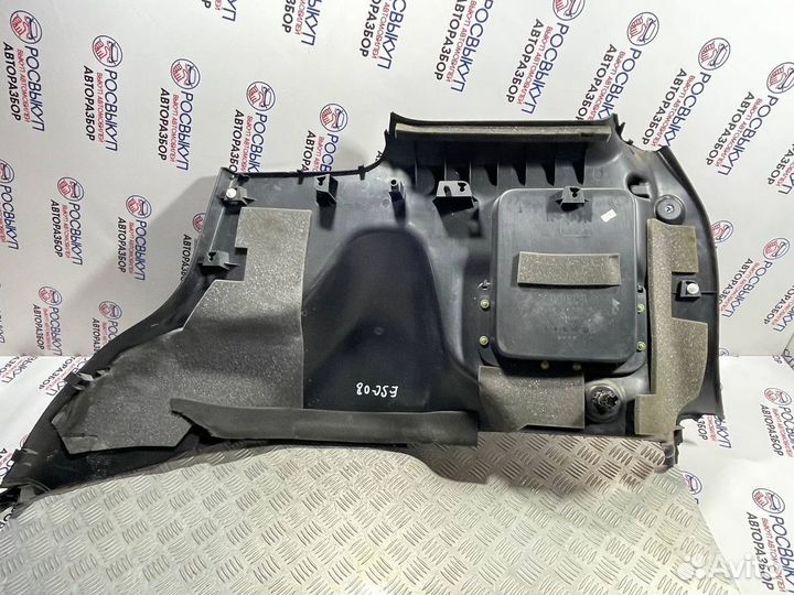 Обшивка багажника Ford Escape