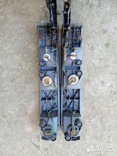 Задние фонари Nissan cube