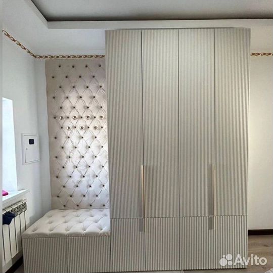 Шкаф распашной