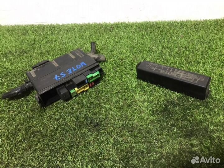 Блок предохранителей Nissan Note E11 2010