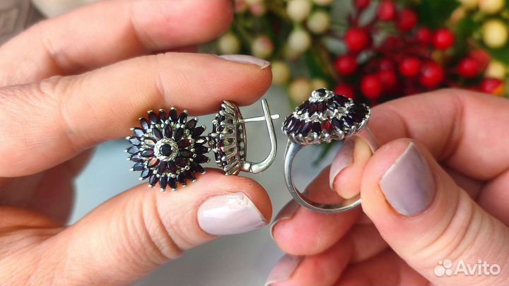 Винтаж комплект гранаты пиропы, 9,06ct 19 р-р, 925