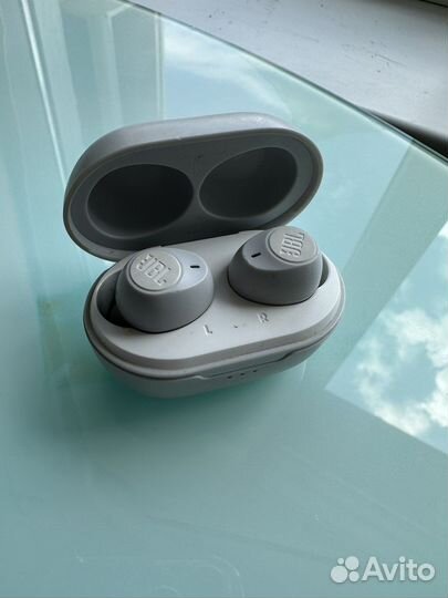 Беспроводные наушники jbl
