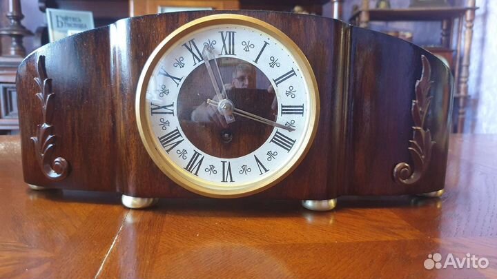 Сферические стёкла для настольных настенных часов