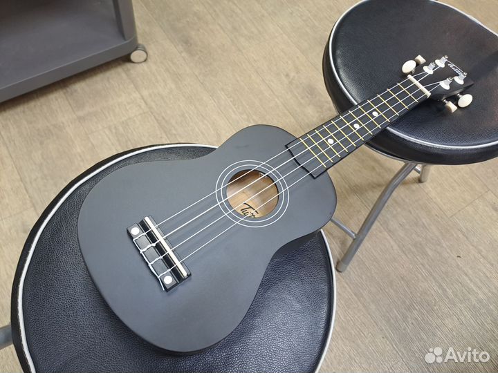 Укулеле сопрано чёрная матовая